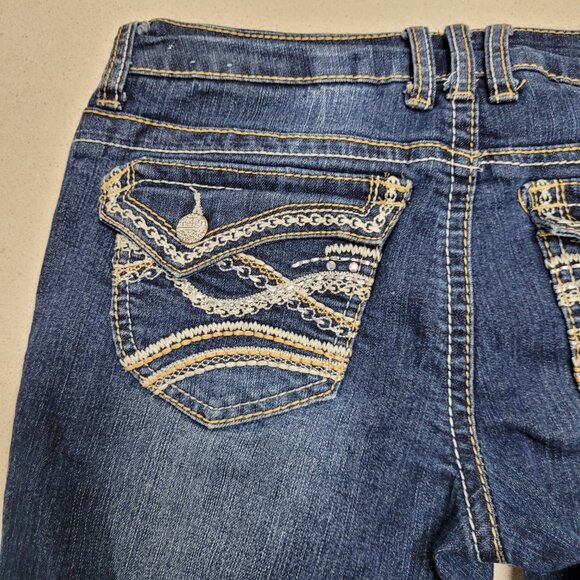 Reign Cropped Embellished Blue Jean Shorts Junior Size 7 - Picture 5 of 7
